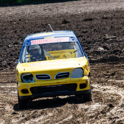 MUDDY MELTON